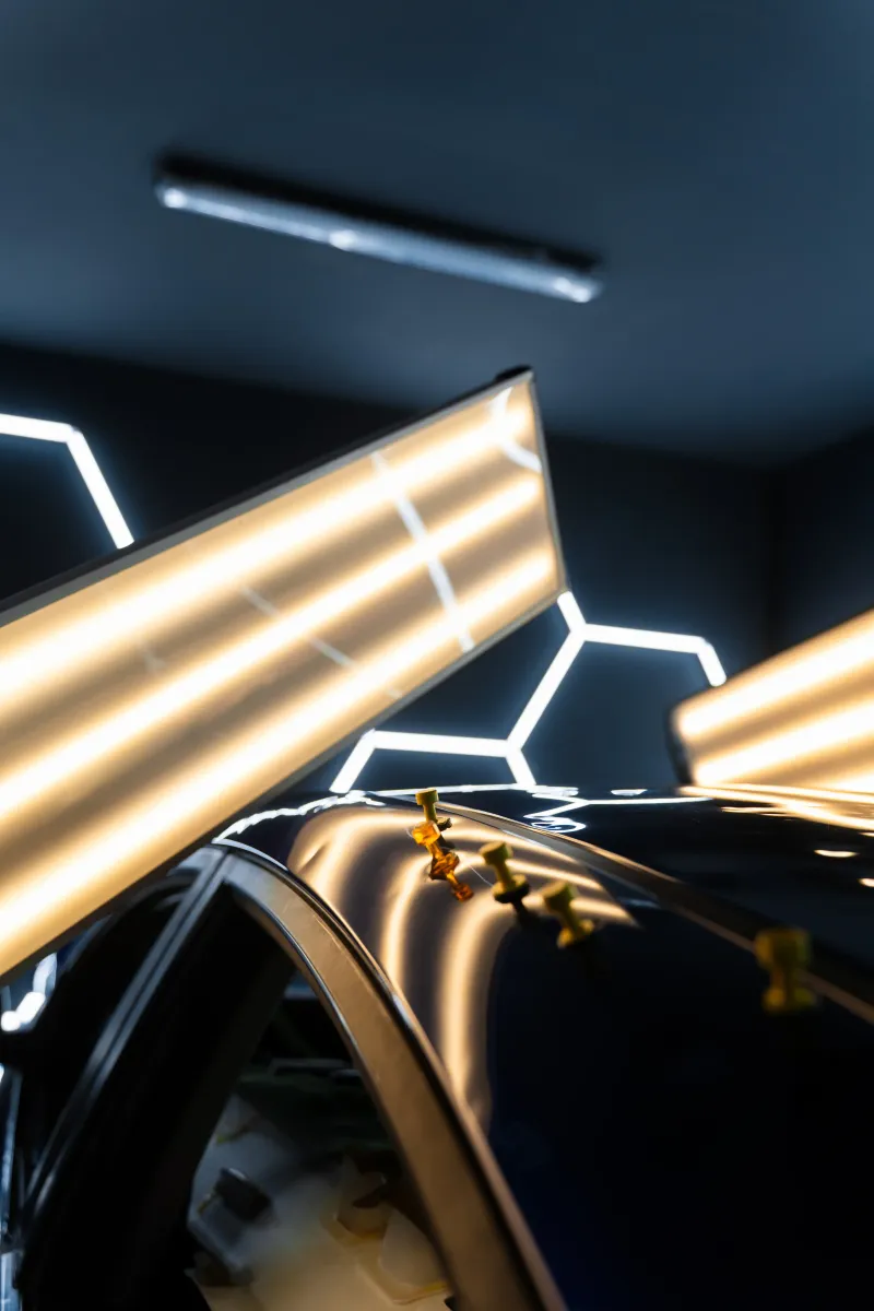Professionelle Klebetechnik Dellenreparatur